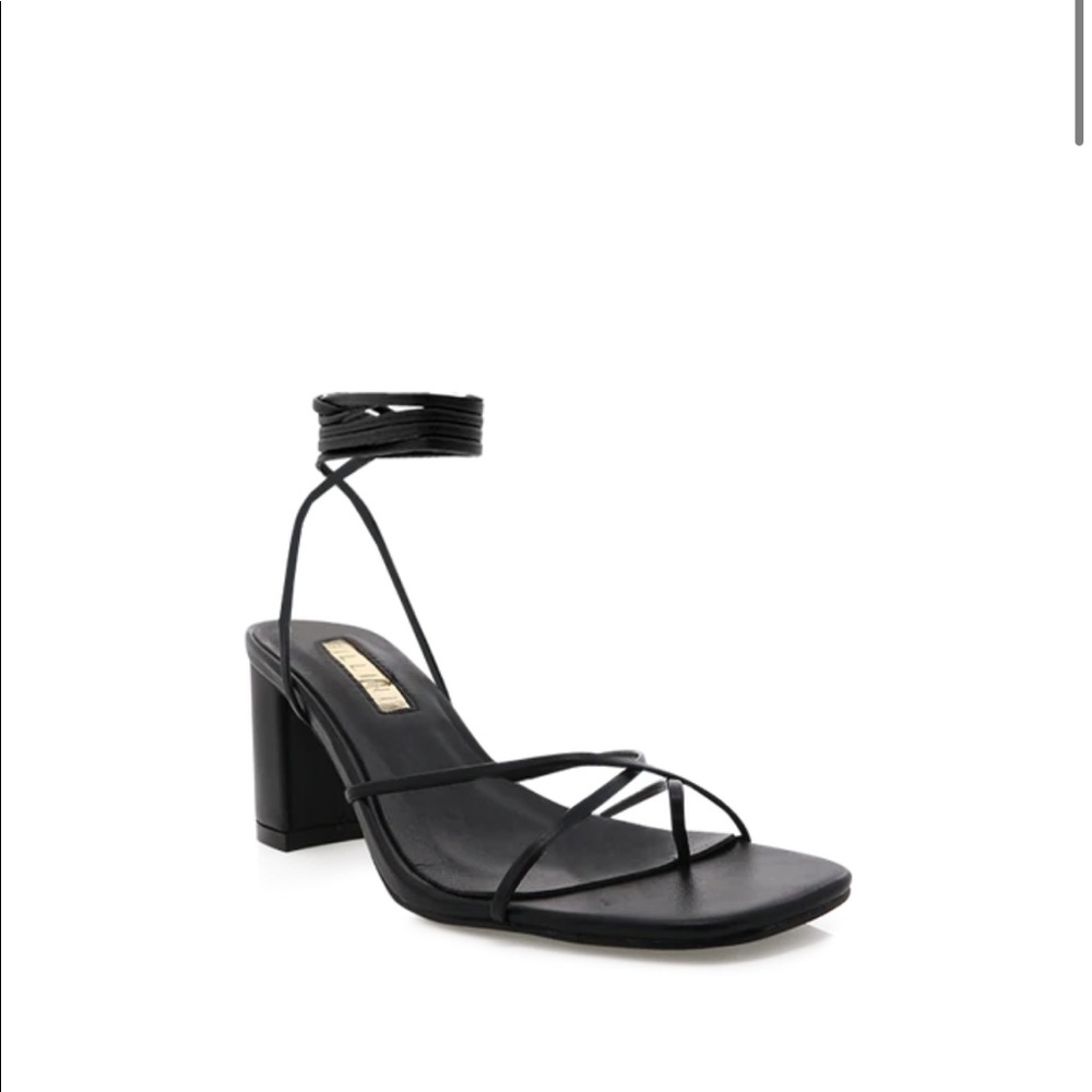 Sz 8 New Billini Younes heels